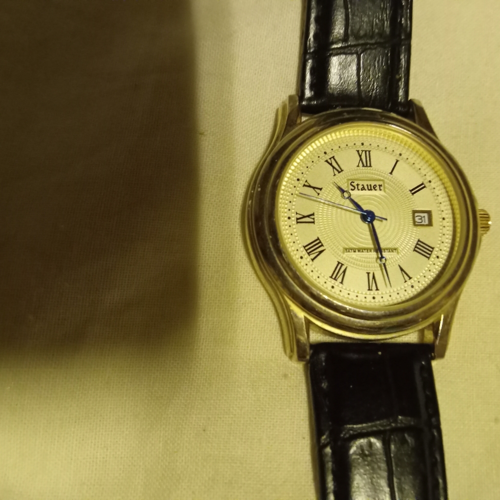 BLACK LEATHER WATCH